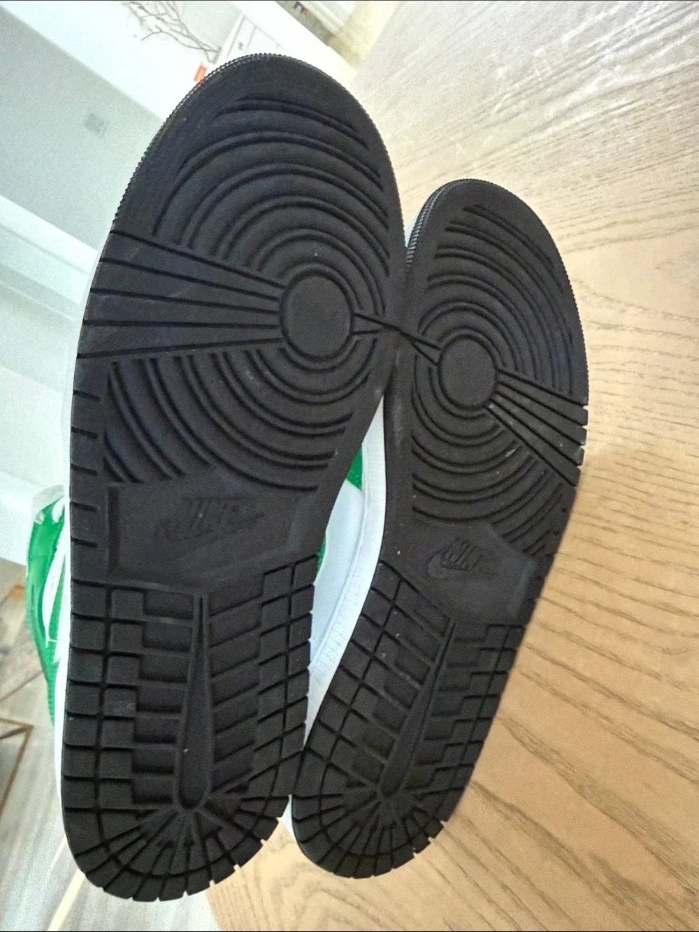 Air Jordan 1 Mid 